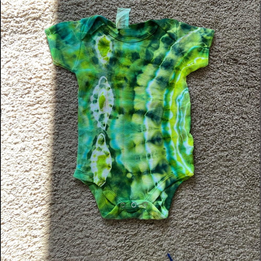 Onsie Gilden brand 0-6 mo